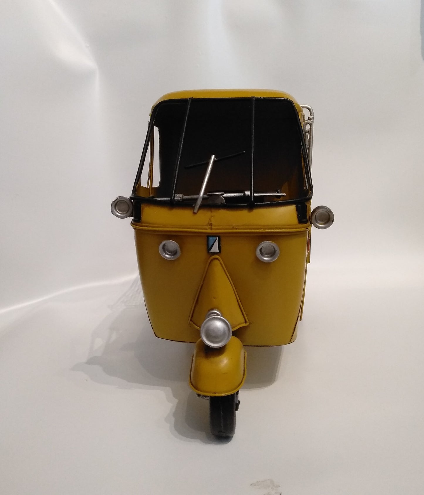 Miniature Triporteur La Poste – Métal Jaune