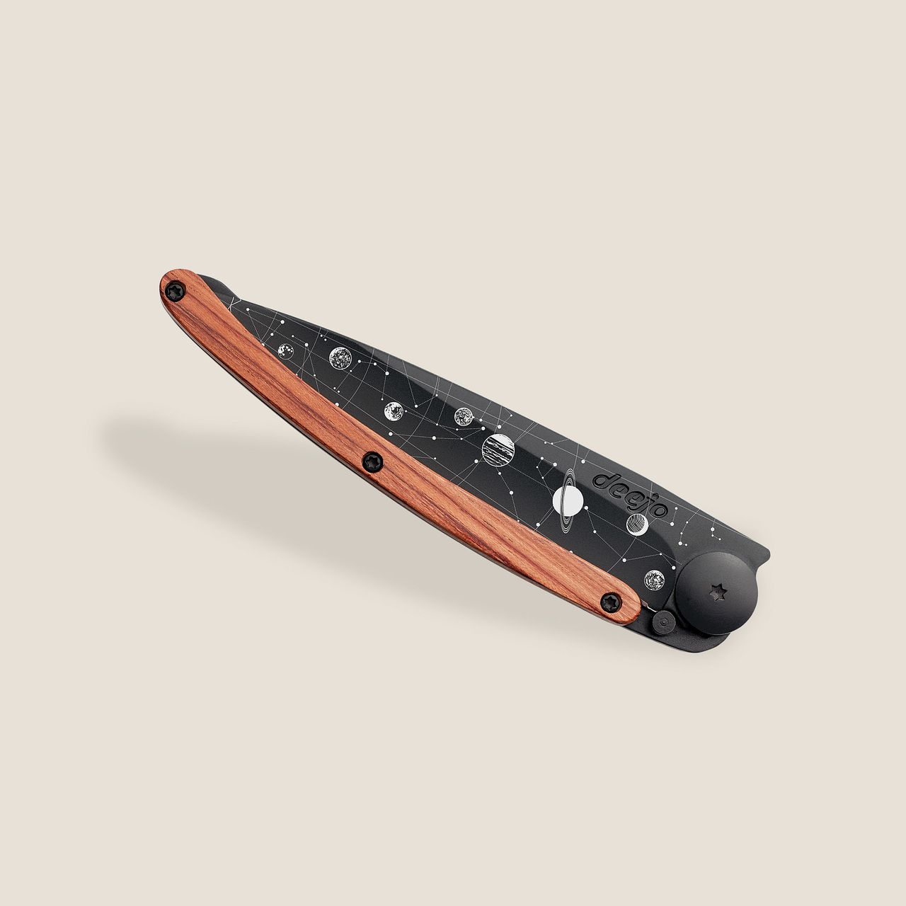 Couteau Deejo Astro – Couteau de Poche Gravé Laser | Bois Corail